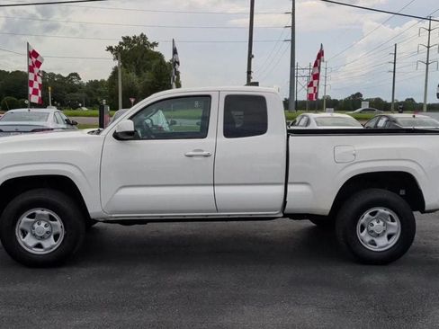 Used 2021 Toyota Tacoma SR RWD image 5