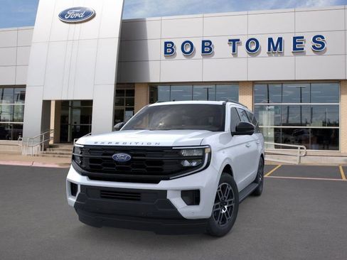 New 2025 Ford Expedition Active image 2