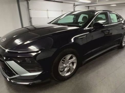Used 2025 Hyundai Sonata SE FWD image 4