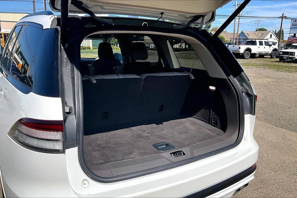 Used 2022 Lincoln Aviator Reserve w/ Equipment Group 201A AWD/4WD image 36