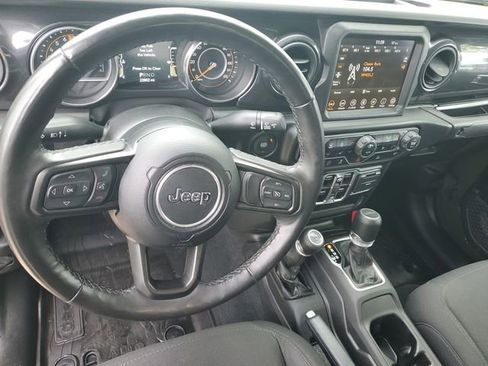 Used 2022 Jeep Gladiator Sport AWD/4WD image 17