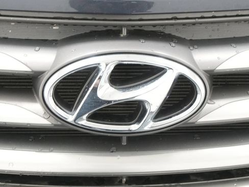 Used 2017 Hyundai Santa Fe Sport AWD/4WD image 11