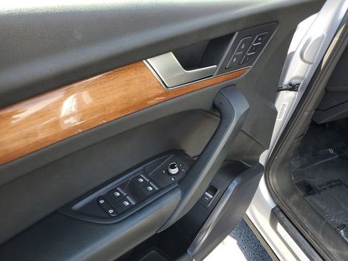 Used 2023 Audi Q5 2.0T Premium image 11