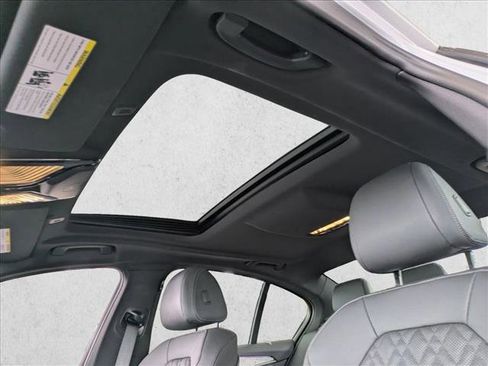 Used 2023 BMW 530e w/ Premium Package image 16