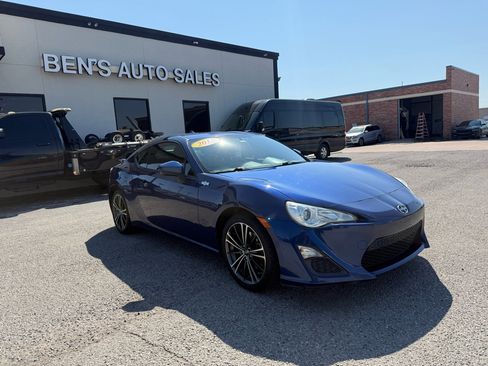 Used 2013 Scion FR-S image 4
