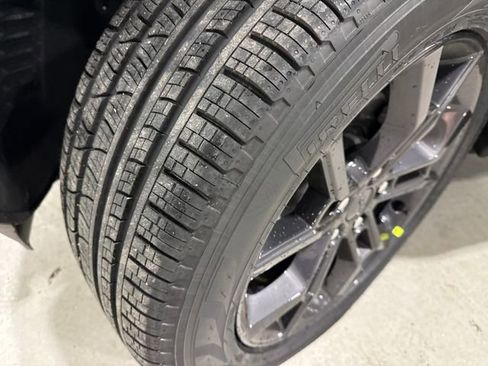 New 2025 Jeep Grand Cherokee Limited image 5