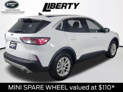 Certified 2022 Ford Escape SE w/ Cold Weather Package FWD image 3