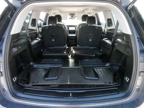 Used 2023 Jeep Grand Cherokee L Limited w/ Luxury Tech Group II image 18