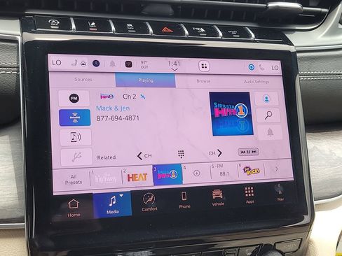 New 2025 Jeep Grand Cherokee Limited w/ Trailer Tow Package image 24