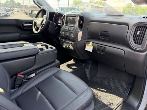 Used 2025 GMC Sierra 1500 Pro w/ Pro Value Package AWD/4WD image 6