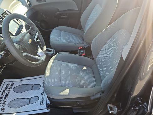 Used 2018 Chevrolet Sonic LS image 10
