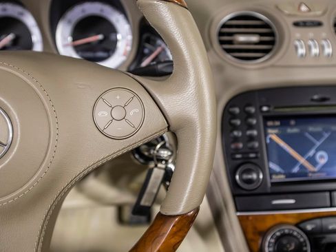 Used 2009 Mercedes-Benz SL 550 image 38