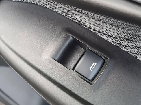 Used 2024 Chevrolet TrailBlazer LS image 22