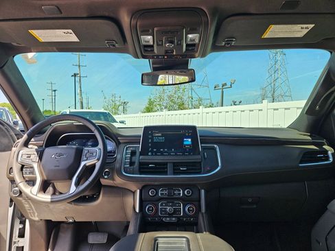 Used 2023 Chevrolet Tahoe Z71 w/ Luxury Package AWD/4WD image 27