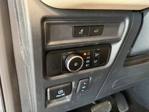 Certified 2023 Ford Expedition Limited image 18