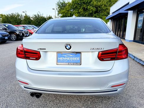 Used 2018 BMW 330i xDrive Sedan AWD/4WD image 16
