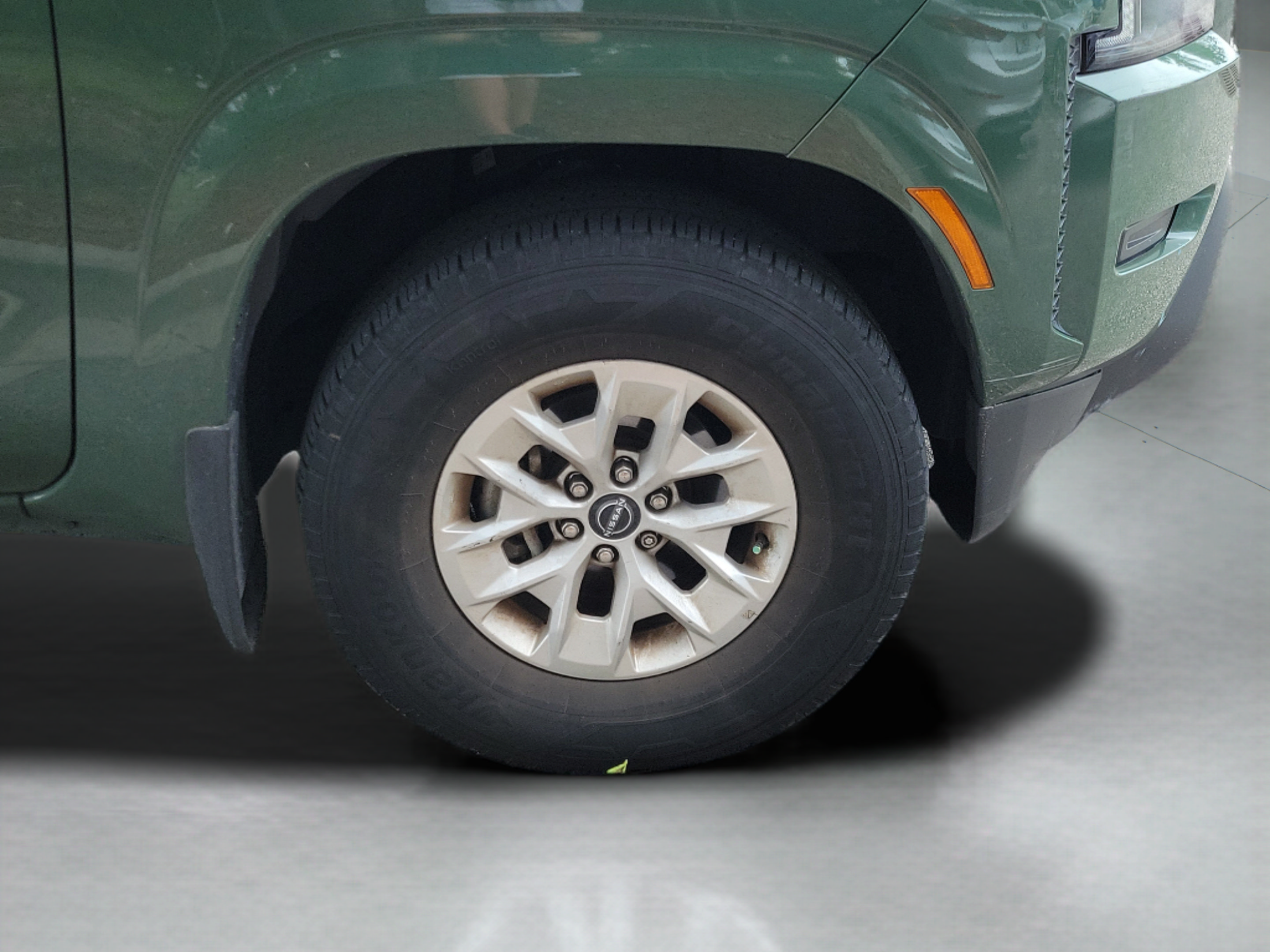 Used 2024 Nissan Frontier SV w/ Technology Package RWD image 16
