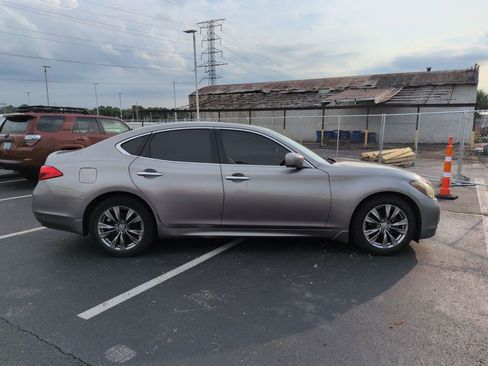 Used 2013 INFINITI M37 w/ Premium Pkg RWD image 6