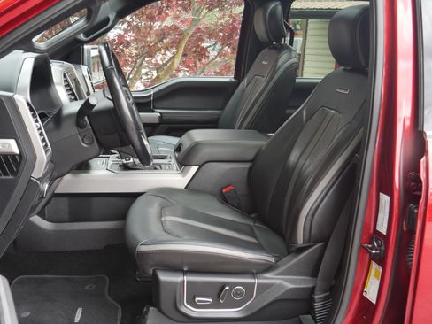 Used 2018 Ford F150 Platinum w/ Equipment Group 701A Luxury AWD/4WD image 3