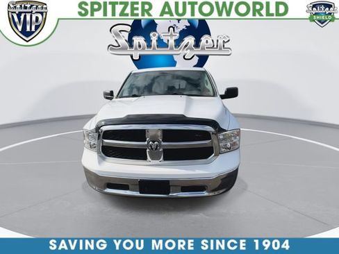 Used 2019 RAM 1500 Classic SLT AWD/4WD image 3