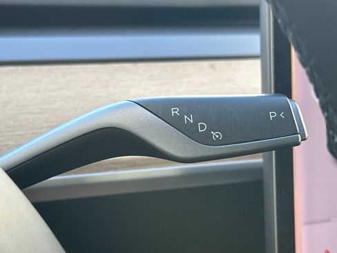Used 2020 Tesla Model 3 Standard Range Plus RWD image 21