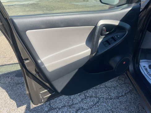 Used 2011 Toyota RAV4 Limited w/ Limited Extra Value Pkg image 10