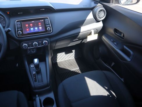 New 2025 Nissan Kicks Play S image 11