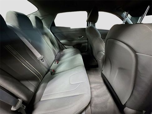 Used 2023 Hyundai Elantra SEL image 28