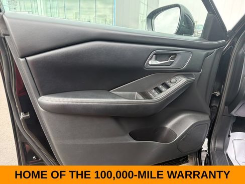 Used 2025 Nissan Rogue SV AWD/4WD image 11