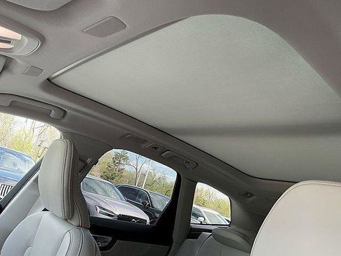 New 2026 Volvo XC60 B5 Ultra w/ Climate Package AWD/4WD image 16