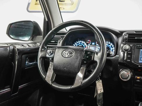 Used 2018 Toyota 4Runner TRD Off-Road Premium image 15