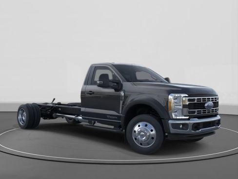 New 2025 Ford F550 2WD Regular Cab Super Duty image 7