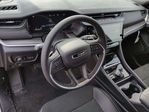 New 2026 Jeep Grand Cherokee L 4WD image 11