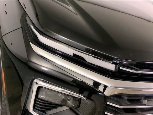 Used 2024 Chevrolet Traverse LT AWD/4WD image 26