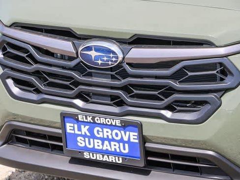 Certified 2025 Subaru Crosstrek 2.5i Limited AWD/4WD image 8