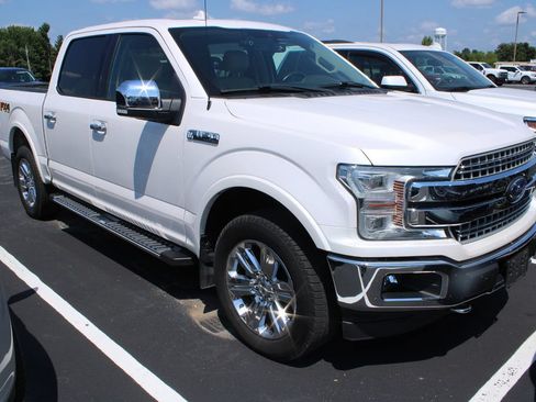 Used 2018 Ford F150 Lariat w/ Equipment Group 502A Luxury AWD/4WD image 2