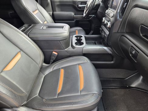 Used 2022 GMC Sierra 3500 AT4 w/ Gooseneck/5TH Wheel Package AWD/4WD image 13
