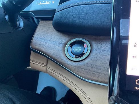 New 2025 Jeep Grand Cherokee Summit image 20