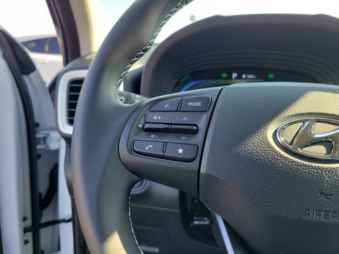 New 2026 Hyundai Venue SEL image 22