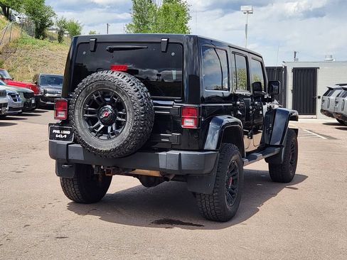 Used 2013 Jeep Wrangler Unlimited Sahara AWD/4WD image 5