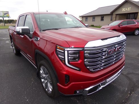 Used 2024 GMC Sierra 1500 Denali w/ Denali Reserve Package AWD/4WD image 7