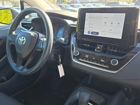 Used 2023 Toyota Corolla LE FWD image 11