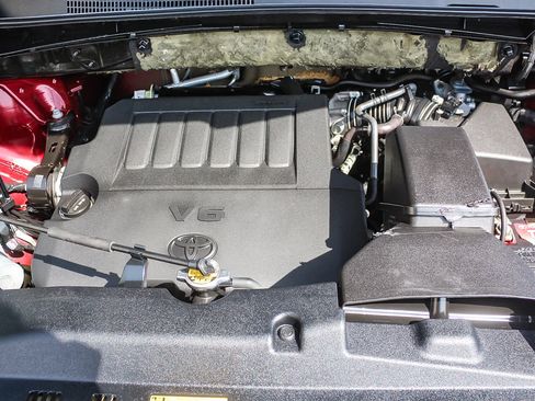 Used 2015 Toyota Highlander XLE image 28