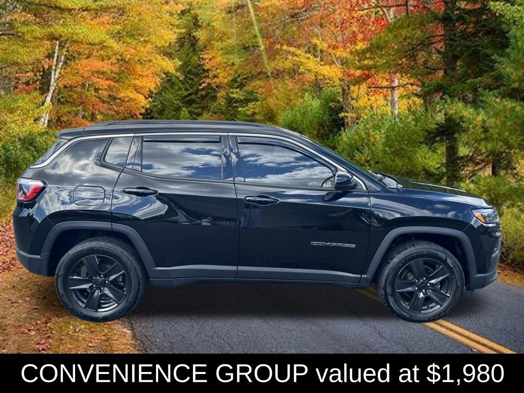 Used 2022 Jeep Compass Latitude w/ Convenience Group AWD/4WD image 2