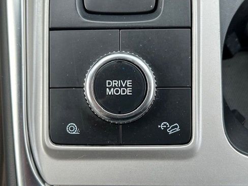 Used 2022 Ford Explorer Limited w/ Equipment Group 301A image 28