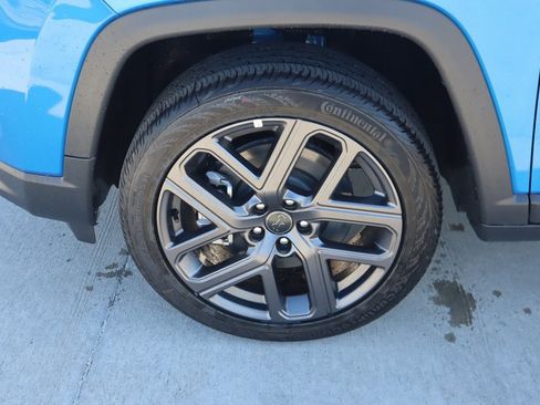 New 2026 Jeep Compass Latitude image 17