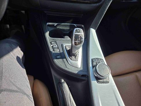 Used 2018 BMW 330i xDrive Sedan w/ Convenience Package image 14