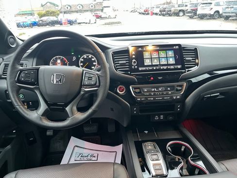 Used 2024 Honda Ridgeline Black Edition image 13