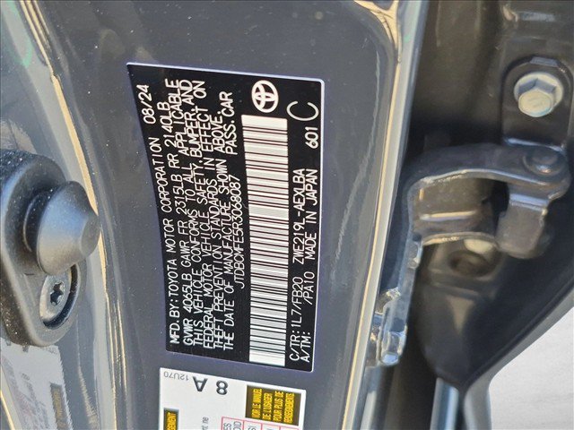 Used 2024 Toyota Corolla LE FWD image 24