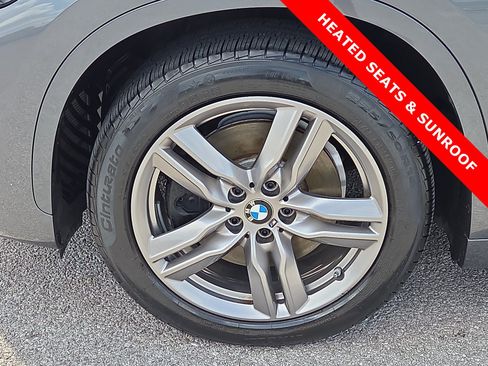 Used 2022 BMW X1 xDrive28i w/ M Sport Package AWD/4WD image 7